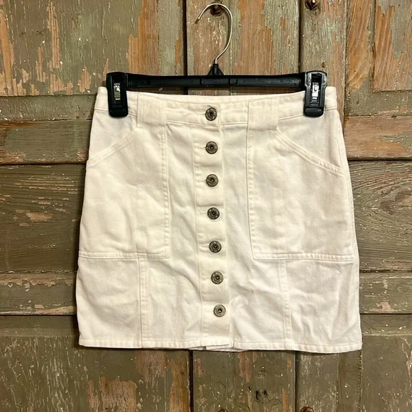 #209 Hurley White Denim Button Up Skirt - Picture 1 of 5